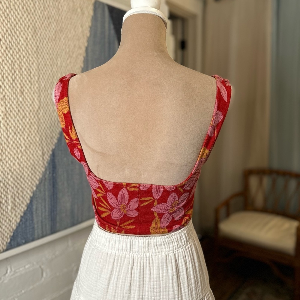 Zara Red Tapestry Floral Cropped Tank Top - Picture 8 of 9